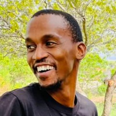 Andy Mokalake guide accompagnateur de voyage au Botswana