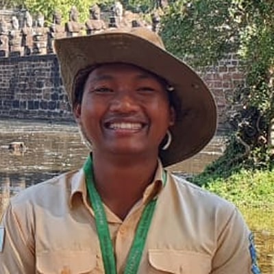 Pok Saroon guide accompagnatrice de voyage au Cambodge