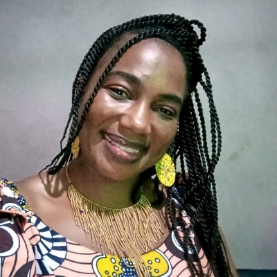 Delphine Zoa Onana guide touristique au Cameroun