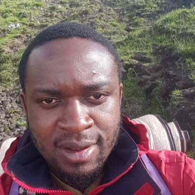 Peter Buma Linonge guide accompagnateur de voyage au Cameroun