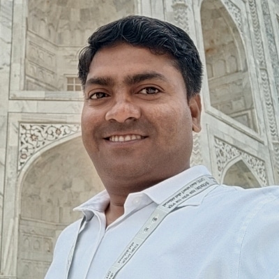 Manoj Chauhan guide accompagnateur de voyage à Agra et dans l'Uttar Pradesh