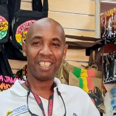 Coleen Daley guide touristique en Jamaïque