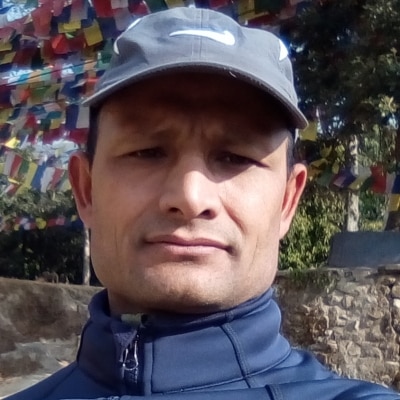 Dak Bahadur Karki guide accompagnateur de voyage au Népal