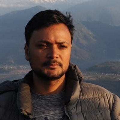 Rajan Pudasainee guide touristique au Népal