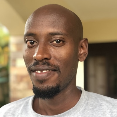 Arthur Kangye guide touristique en Ouganda