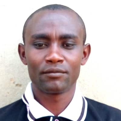 Emmanuel Tuhairwe guide accompagnateur de voyage en Ouganda