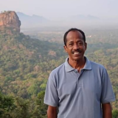 Lalith Induruwage guide touristique au Sri Lanka