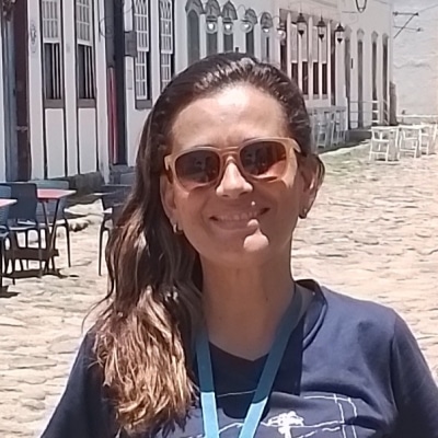 Helena Ramos guide touristique à Paraty